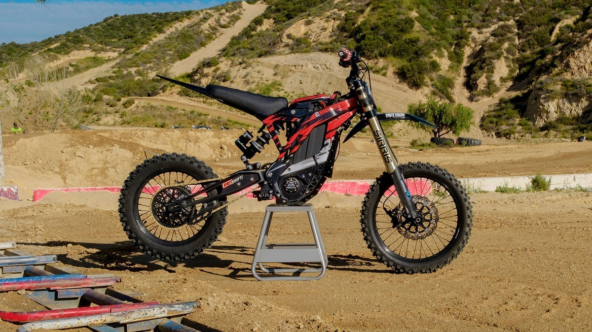 Customized Surron Build Chris Burandt's Custom Surron Ultra Bee Build – Sirris Store